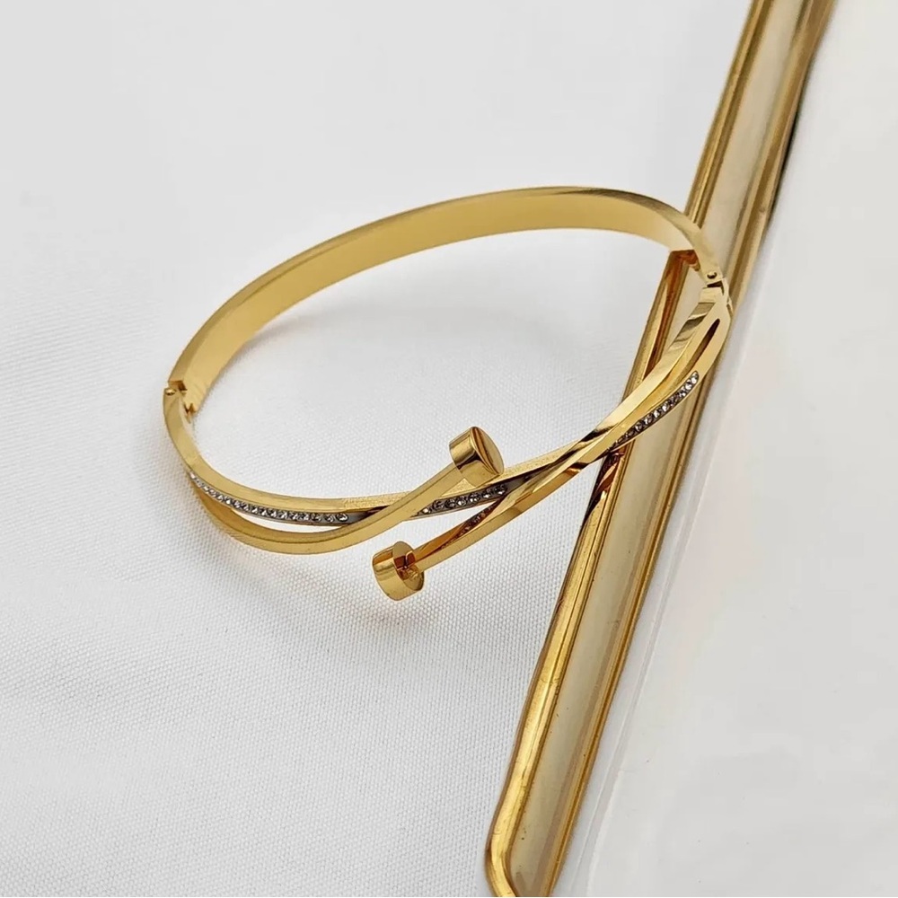 Elegant Gold Bracelet with Silver Accents